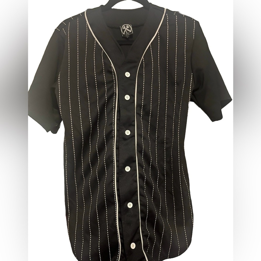 short sleeved black and white button down shirt